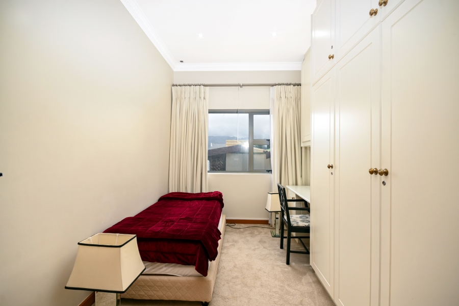 5 Bedroom Property for Sale in Greenways Golf Estate Western Cape